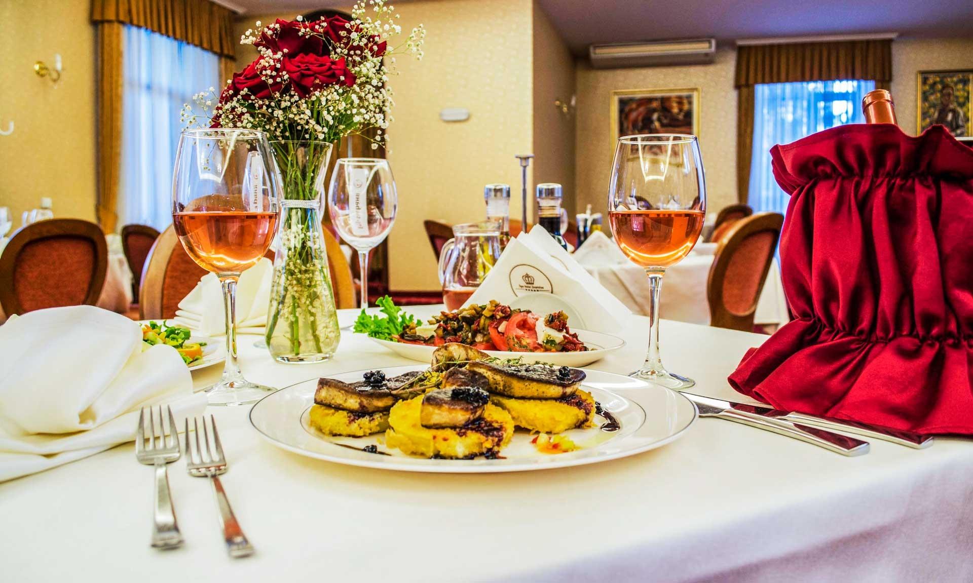 스파 호텔 드보렛사 벨린그래드 외부 사진 A restaurant in Vilnius, Lithuania