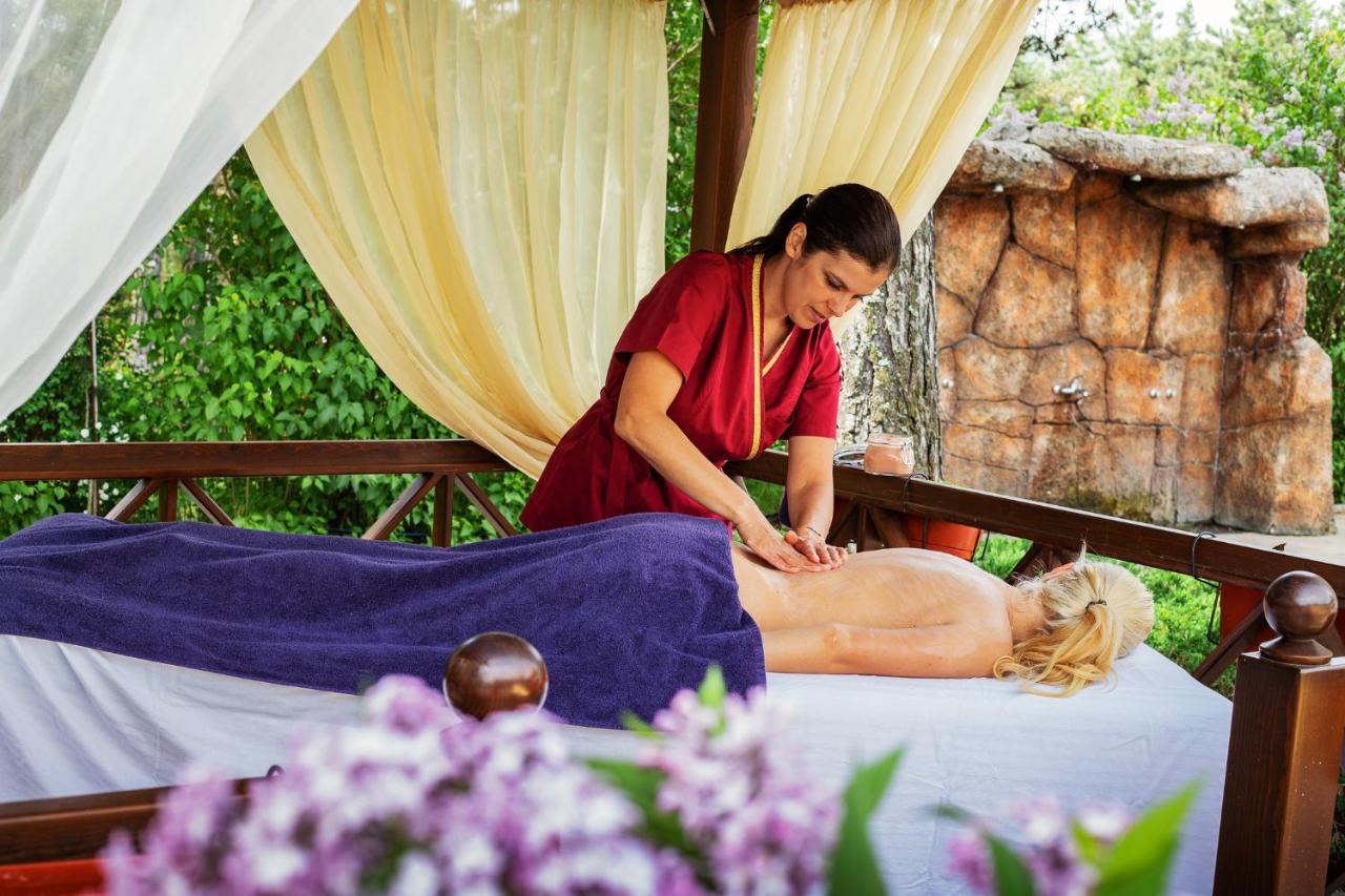 스파 호텔 드보렛사 벨린그래드 외부 사진 Ayurvedic massage